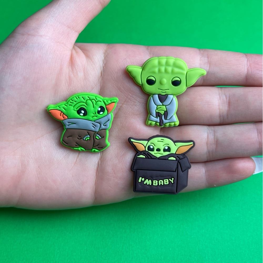 Star Wars Crocs Shoe Charms Set of 13 β Darth Vader, Yoda, R2-D2 - Picture 5 of 7